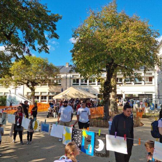 École maternelle Les p'tites pousses, Montpon-Ménestérol, France École maternelle Les p'tites pousses, Montpon-Ménestérol, France